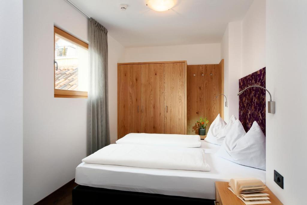Appartement-Hotel Beatenhof Тироло Стая снимка
